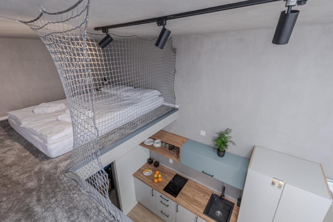 Parkside Fresh Apartments - Old Town Guesthouse - By Upstairs Krakow Exterior photo